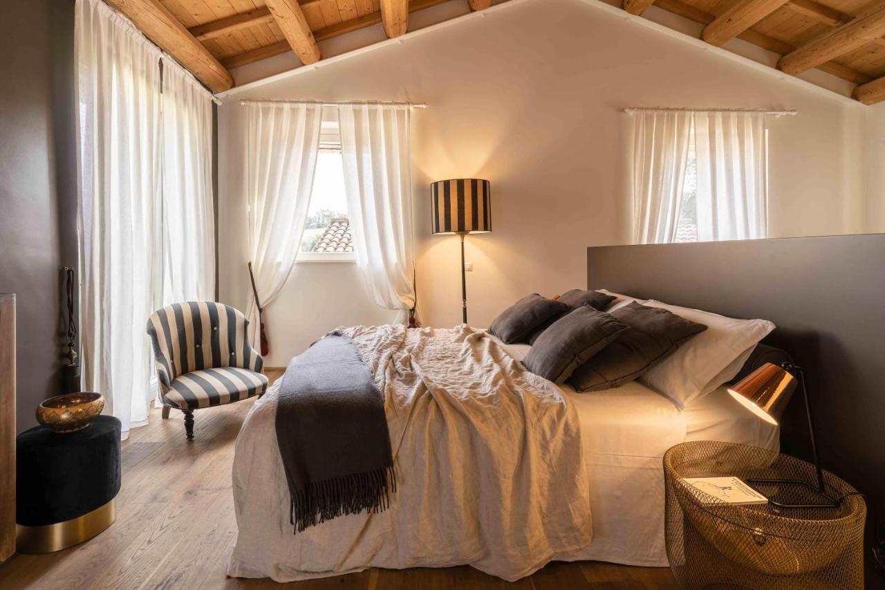 Casavostra - Ambience Suites Ostra Vetere Exterior foto